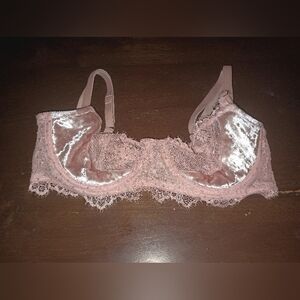 Victoria’s Secret Dream Angels Pink Floral Lace & Velvet Bra Size 32C
